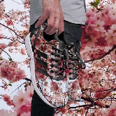 Adidas распечатает фотографии из Instagram на кроссовках