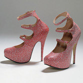 Выставка обуви Вивьен Вествуд в универмаге «Цветной»