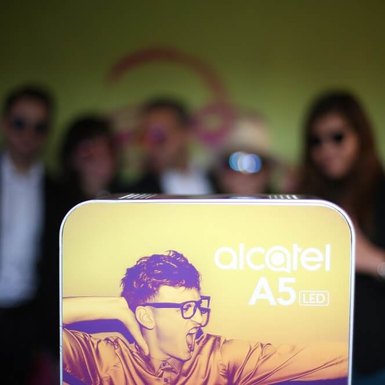 В Париж с Alcatel A5 LED
