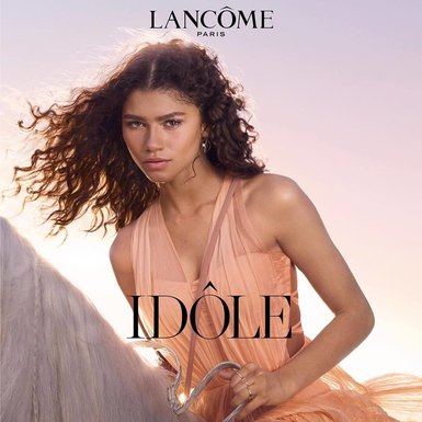 Зендая стала лицом аромата Idole от Lancome