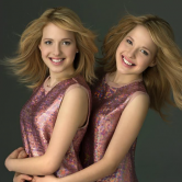 Ульяна Сергеенко оденет сестер Толмачевых