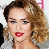 Брат Анджелины Джоли стал фанатом Майли Сайрус