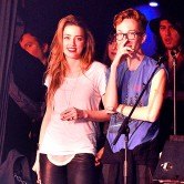 Эмбер Херд показала обручальное кольцо