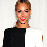 «Грэмми 2013»: выбираем лучшие наряды церемонии