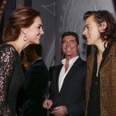One Direction попали во дворец