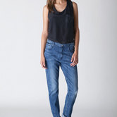 Calvin Klein выпускает новую линию одежды для молодых