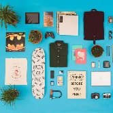 Даниэль Эклер узнал, что скрывают в своих сумках творческие люди