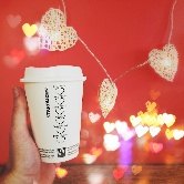 Starbucks &#8232;признается в любви к своим гостям
