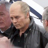 Джонни Депп облысел
