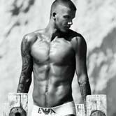 Дэвид Бэкхем разработает линию белья для H&M