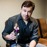 Игорь Чапурин создал наряды для Barbie