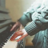 10 песен для правильного осеннего настроения