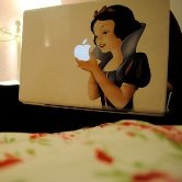 MacBook Air прорекламировали с помощью стикеров