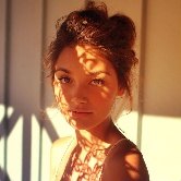 Оператор показал как солнце влияет на кожу человека