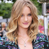 Компания Victoria's Secret поддерживает Рози Хантингтон-Уайтли