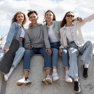 Как молодежь выбирает банковские карты: кешбэк, стиль и удобство