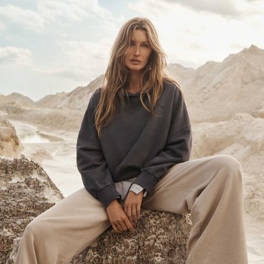 Тренд на естественность, память детства, благие дела и другие новости из мира осознанной моды