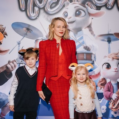 Звезды с детьми посетили презентацию виртуальной группы «КОЗПЛЕЙ»