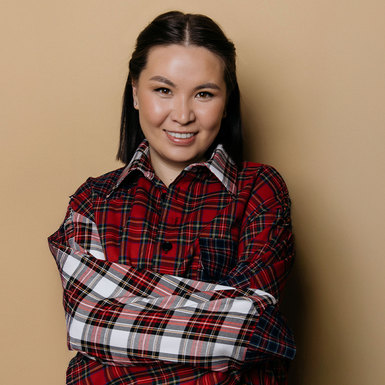 Сауле Юсупова будет шутить со сцены о стереотипах и отношениях