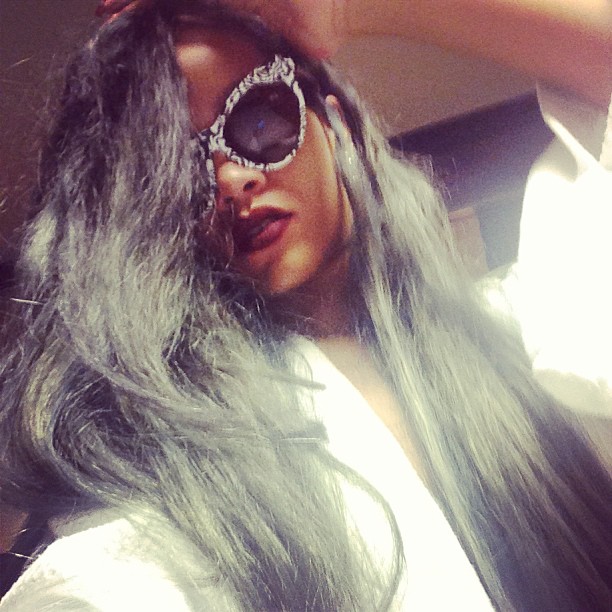 rihanna-sedina2.jpeg