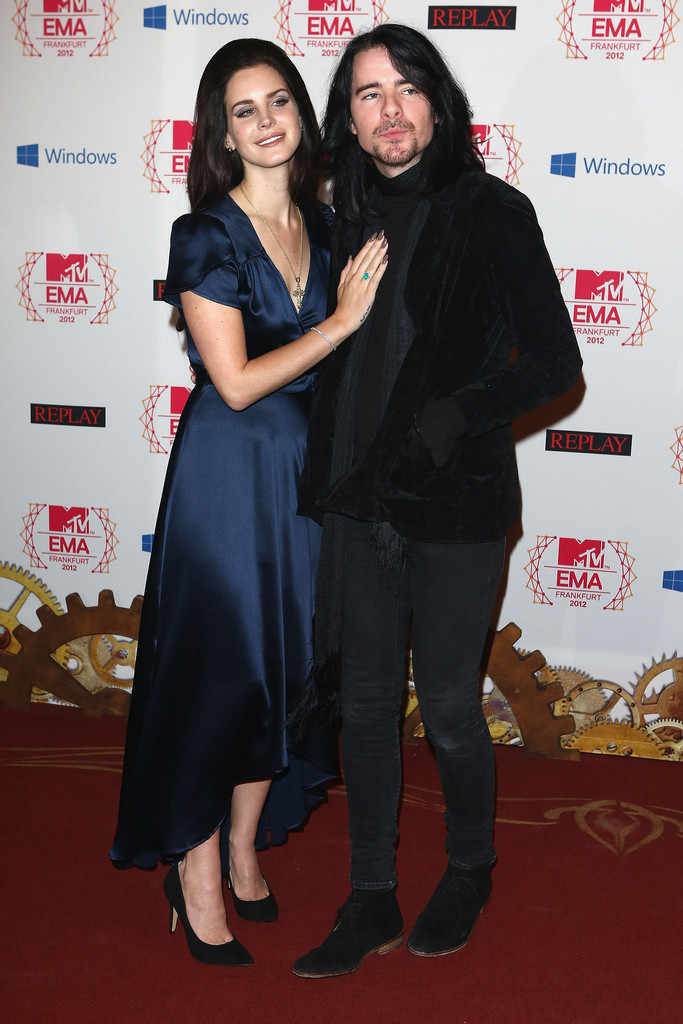 Barrie+James+O+Neill+MTV+EMA+2013.jpg