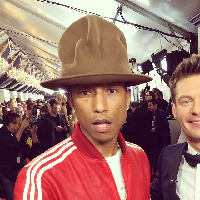Pharrell-Williams-wears-Vivienne-Westwood-Buffalo-Mountain-Hat-at-the-2014-Grammys.jpg